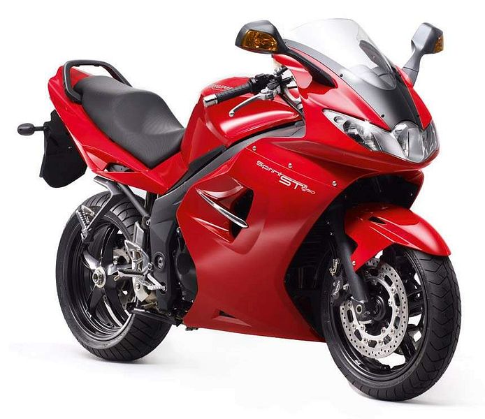 Triumph Sprint ST 1050